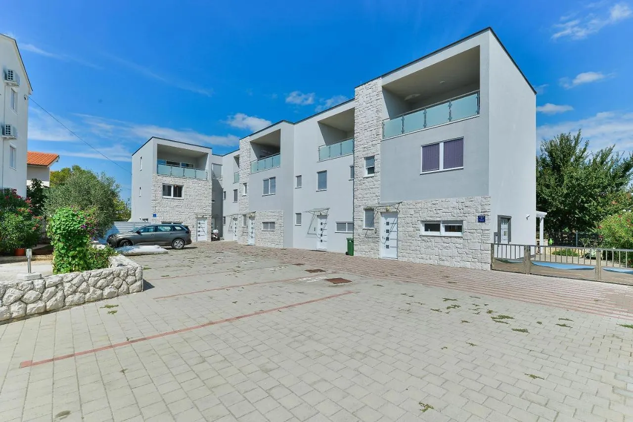 New! Beachfront Villa Klaudija, Sukosan