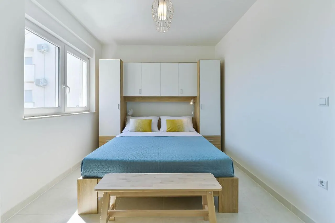 New! Beachfront Villa Klaudija, Sukosan
